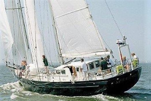 Pilothouse Schooner 68 - 4