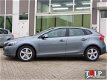 Volvo V40 - D2 Business - 1 - Thumbnail