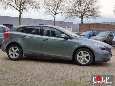 Volvo V40 - D2 Business - 1