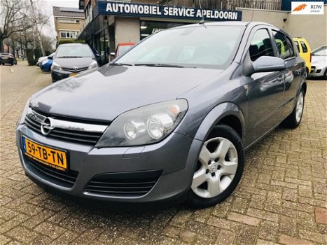 Opel Astra - 1.9 CDTi Executive 101PK*5DRS*AIRCO*NAVI.*M.FUNCTIE STUUR*STUURBEKR.*ELLEK PAKKET*NAP - 1
