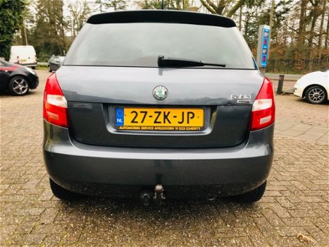 Skoda Fabia - 1.4-16V Ambiente *5 DRS*STUURBEKR*AIRCO.*ELLEK.PAKKET.*BOEKJES*NAP - 1