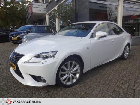 Lexus IS - 300h 2.5 AUTOMAAT 25th Edition, HYBRID - 1