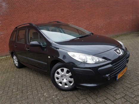 Peugeot 307 Break - 1.4-16V XR /Nieuw model Goed onderhouden - 1