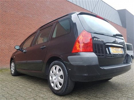 Peugeot 307 Break - 1.4-16V XR /Nieuw model Goed onderhouden - 1