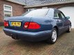 Mercedes-Benz E-klasse - 200 Classic | Airco | Zeer nette auto | Trekhaak | - 1 - Thumbnail