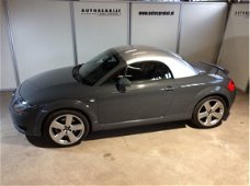 Audi TT Roadster - 1.8 5V TURBO 180PK base ball nimbus grey