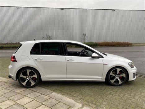 Volkswagen Golf - 2.0 TSI GTI - 320 pk - DSG - Navi - Xenon - 1