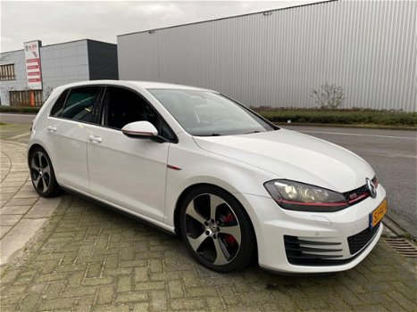 Volkswagen Golf - 2.0 TSI GTI - 320 pk - DSG - Navi - Xenon - 1