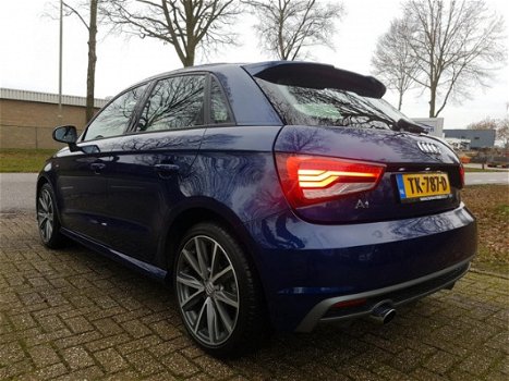 Audi A1 Sportback - 1.0 TFSI Adrenalin S-LINE AIRCO NAVIGATIE 17 INCH SPORTVELGEN - 1