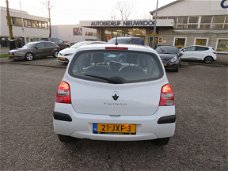 Renault Twingo - 1.2 Authentique NL auto, NAP, nette staat Nieuwjaars-sale