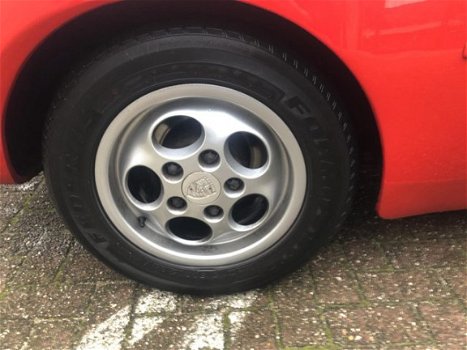 Porsche 944 - 2.5 Coupé Slechts 3 eigenaren. Gehele historie aanwezig. Zeer unieke auto welke alleen - 1