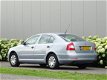 Skoda Octavia - 1.6 Sportline 102Pk _@ Airco NL-Auto Sportstoelen - 1 - Thumbnail