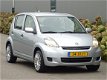 Daihatsu Sirion 2 - 1.0 12v 70Pk Sport 5-Drs NL-Auto Dealer-Oh - 1 - Thumbnail