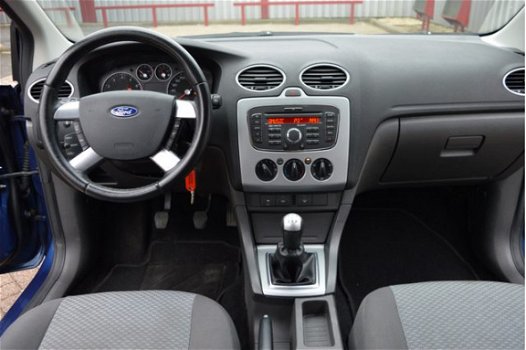 Ford Focus Wagon - 1.6-16V Ambiente O.a.: Airco, Centr. lock, nette staat - 1