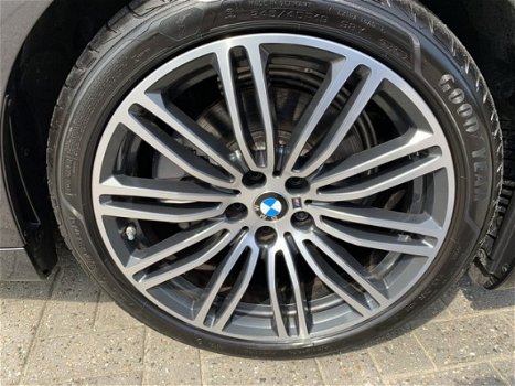 BMW 5-serie - 520d xDrive M-sport 520 comfortstoelen|nappa-leer|navi-prof - 1