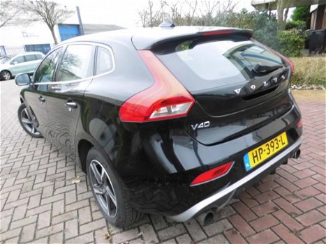 Volvo V40 - 2.0 D2 R-Design Business LEER / NAVI / NAP - 1