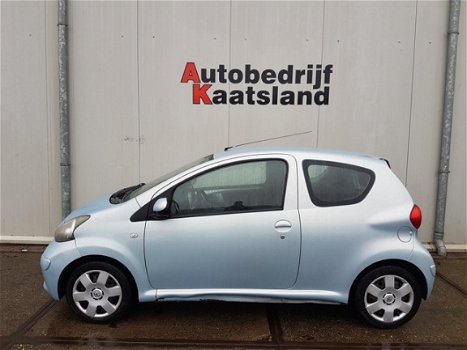 Toyota Aygo - 1.0-12V + NIEUWE APK - 1