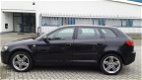 Audi A3 Sportback - 1.6 Attraction Pro Line Business Zwart - 1 - Thumbnail