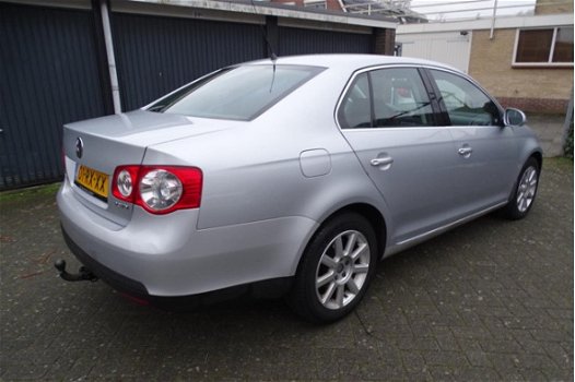 Volkswagen Jetta - 2.0 TDI Comfortline - 1