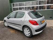 Peugeot 207 - 1.4-16V Color-line Airco