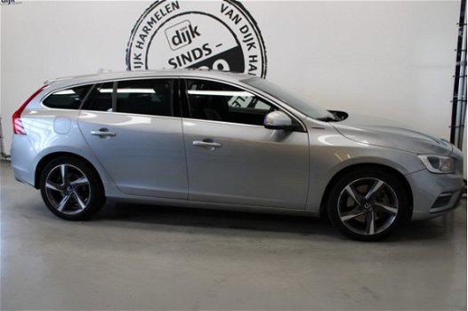 Volvo V60 - 2.4 D6 Twin Engine R-Design XENON LEDER STANDKACHEL SCHUIFDAK NAVIGATIE Getoonde prijs i - 1