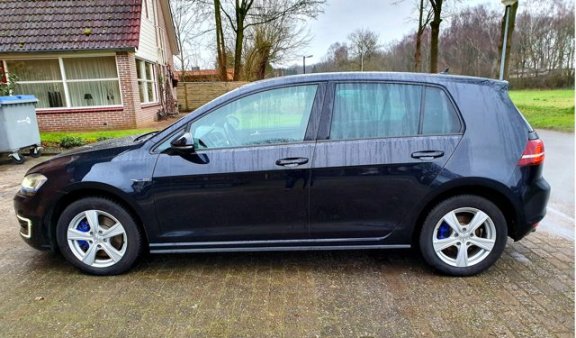 Volkswagen Golf - bjr 2015 1.4 TSI 205pk GTE EX BTW | LED | Zwart hemel | Flippers | Getint glas | E - 1