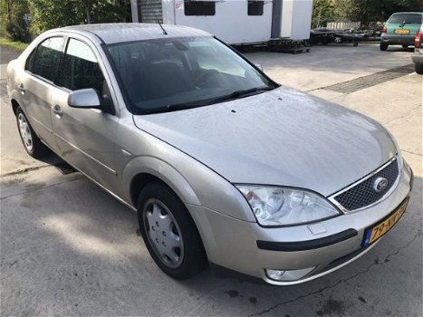 Ford Mondeo - 1.8-16V First Edition - 1