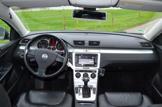 Volkswagen Passat Variant - 2.0 TDI Highline Business 100% dealer onderhouden, Lederen bekleding, Xe - 1