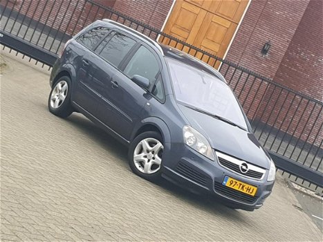 Opel Zafira - 1.9 CDTi Business / Automaat / PDC / 7 Persoons / Nap - 1