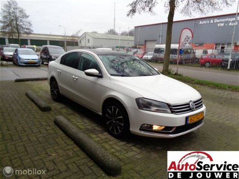 Volkswagen Passat - 1.4 TSI Comfortline BlueMotion Clima Navi - 1