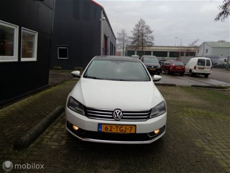 Volkswagen Passat - 1.4 TSI Comfortline BlueMotion Clima Navi - 1