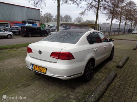 Volkswagen Passat - 1.4 TSI Comfortline BlueMotion Clima Navi - 1