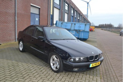 BMW 5-serie - 520i Executive Youngtimer - 1