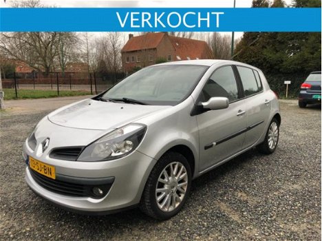 Renault Clio - 1.6 16V Dynamique Comfort AUTOMAAT - 1