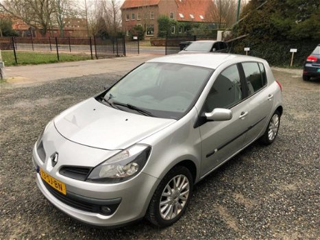 Renault Clio - 1.6 16V Dynamique Comfort AUTOMAAT - 1