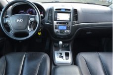 Hyundai Santa Fe - 2.2 CRDi 4WD Style // LEER PANO CAMERA NAVI TREKHAAK