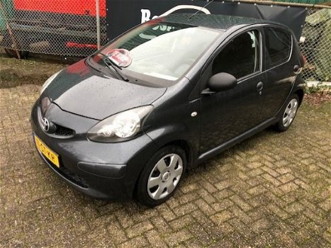 Toyota Aygo - 1.0-12V - 1