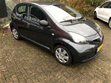 Toyota Aygo - 1.0-12V