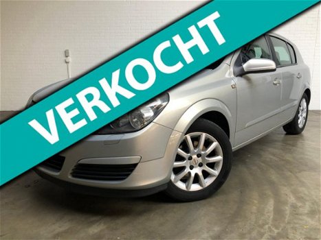 Opel Astra - 1.6 Elegance 5Deurs ECC, CruiseControl, Afn.Trekhaak, 16LMV, ZEER NETTE AUTO - 1