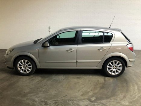 Opel Astra - 1.6 Elegance 5Deurs ECC, CruiseControl, Afn.Trekhaak, 16LMV, ZEER NETTE AUTO - 1