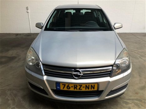 Opel Astra - 1.6 Elegance 5Deurs ECC, CruiseControl, Afn.Trekhaak, 16LMV, ZEER NETTE AUTO - 1