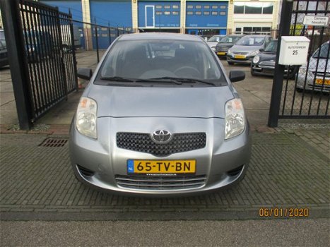 Toyota Yaris - 1.3 VVTi Terra , 5 deurs , zeer nette auto - 1