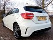 Mercedes-Benz A-klasse - 200 Ambition AMG-PAKKET NAVI/XENON/CRUISE/CLIMA/DODE HOEK DETECTIE/ETC - 1 - Thumbnail