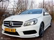 Mercedes-Benz A-klasse - 200 Ambition AMG-PAKKET NAVI/XENON/CRUISE/CLIMA/DODE HOEK DETECTIE/ETC - 1 - Thumbnail