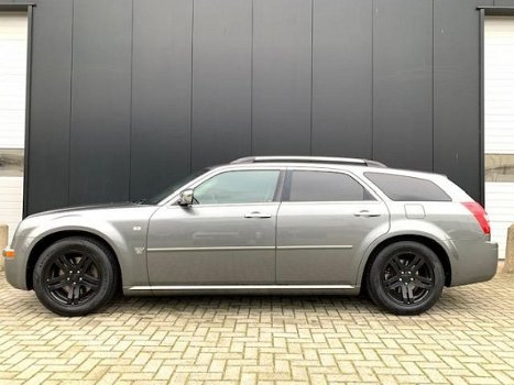 Chrysler 300C Touring - 2.7 V6 '07 ORG NL/AUT/XENON/18''LMV/NAP/ZR MOOI - 1