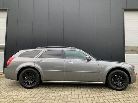 Chrysler 300C Touring - 2.7 V6 '07 ORG NL/AUT/XENON/18''LMV/NAP/ZR MOOI - 1