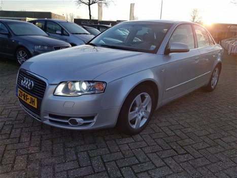 Audi A4 - 2.0 TFSI quattro Pro Line aut Xenon nav schuifdak - 1