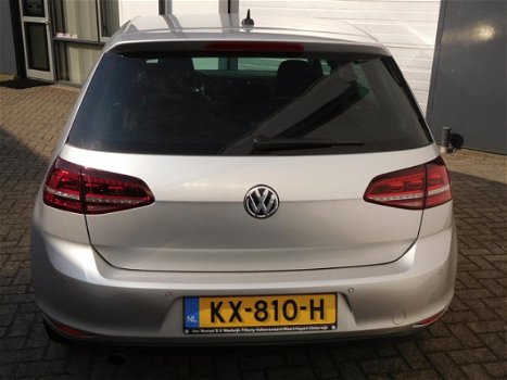 Volkswagen Golf - 1.6 TDI 110pk Connected Series | Navigatie | 17”LM - 1