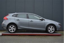 Volvo V40 - 2.0 T2 Kinetic Business Pack Connect