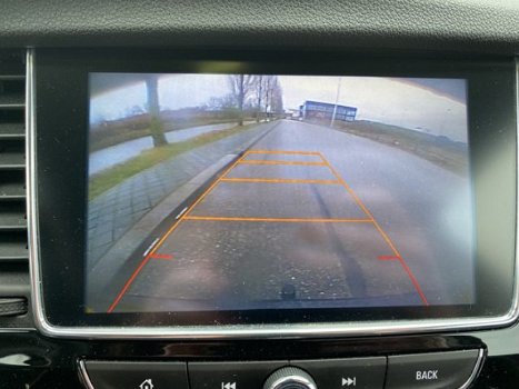 Opel Mokka X - 1.4 Turbo 140pk Online Edition Camera, Navig., Airco, Trekhaak, 17'' - 1